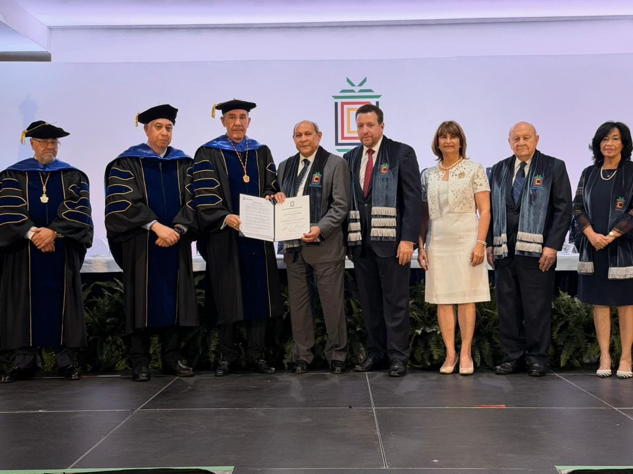 Estudiante becada por el MESCyT logra el mayor índice en la graduación número 59 de UNICARIBE