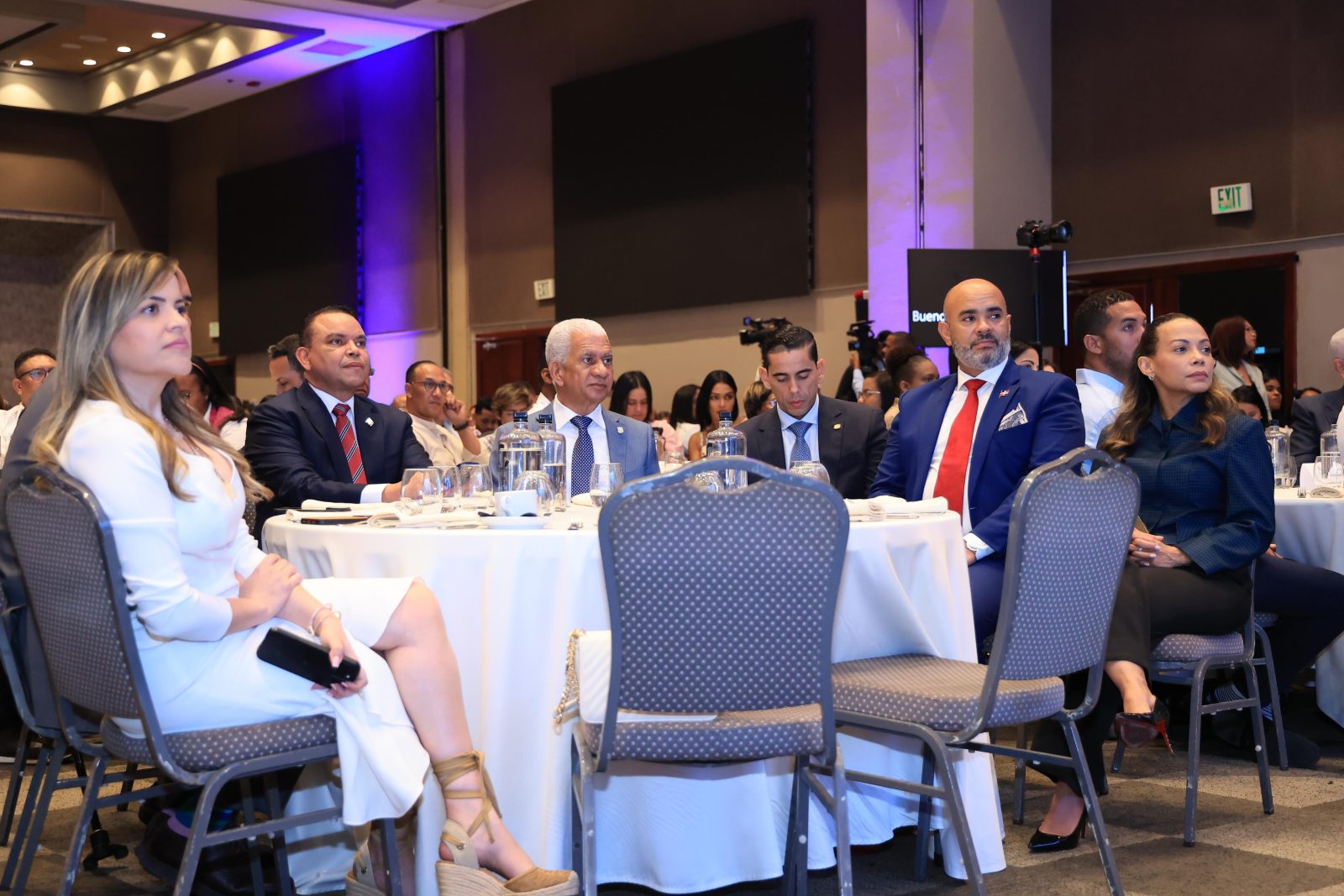 Landrón informa que la Red Pública de Salud ofreció 25.3 millones de servicios en el primer semestre de 2026