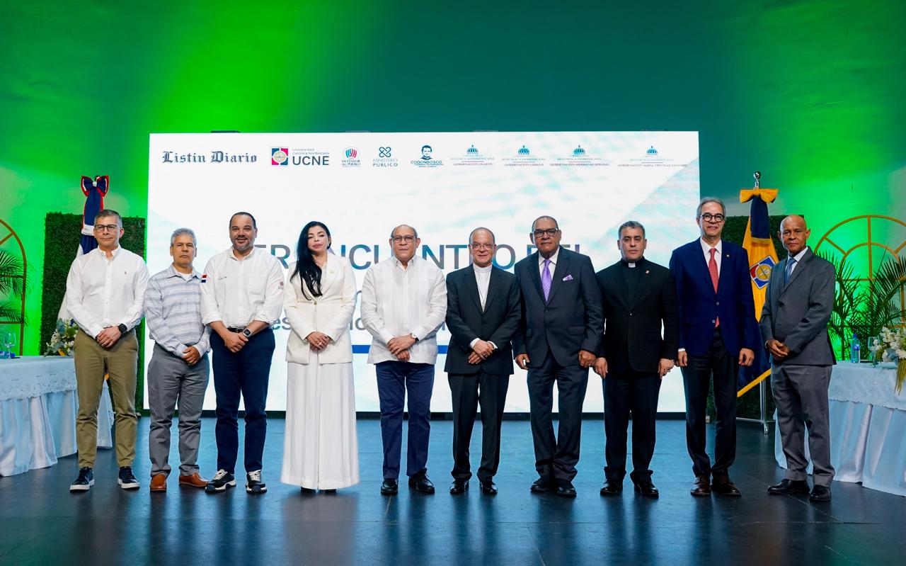 Defensor del Pueblo y la UCNE firman convenio para ampliar la educación en derechos humanos