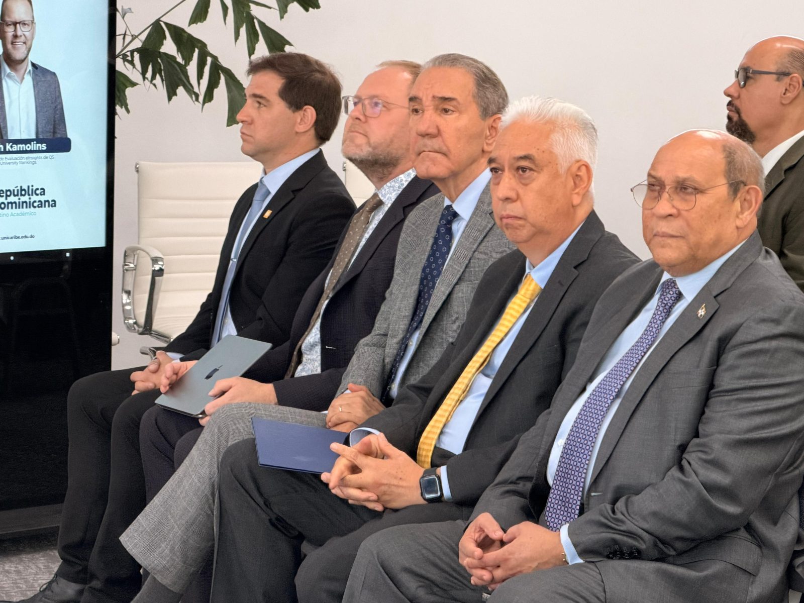 Santos Badía plantea que la reforma educativa posicione a RD como destino académico internacional
