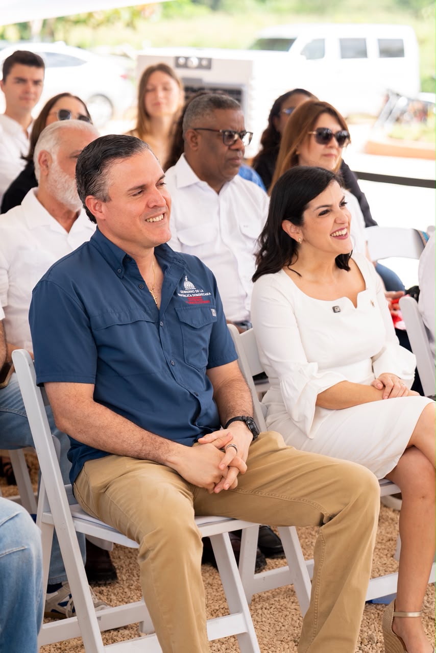 MIVED inicia la construcción de 400 apartamentos del residencial Las Acacias III en Santo Domingo Este