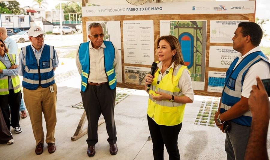 Directivos de los Juegos Centroamericanos recorren obras del Paseo 30 de Mayo y el Malecón Deportivo