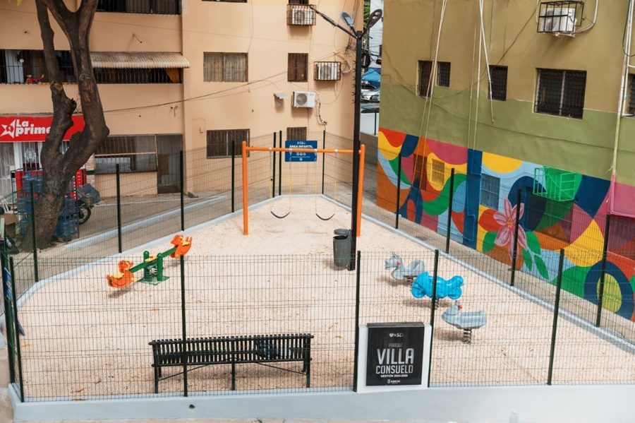 Alcaldía del Distrito Nacional inaugura el parque Villa Consuelo y adecúa aceras para personas no videntes